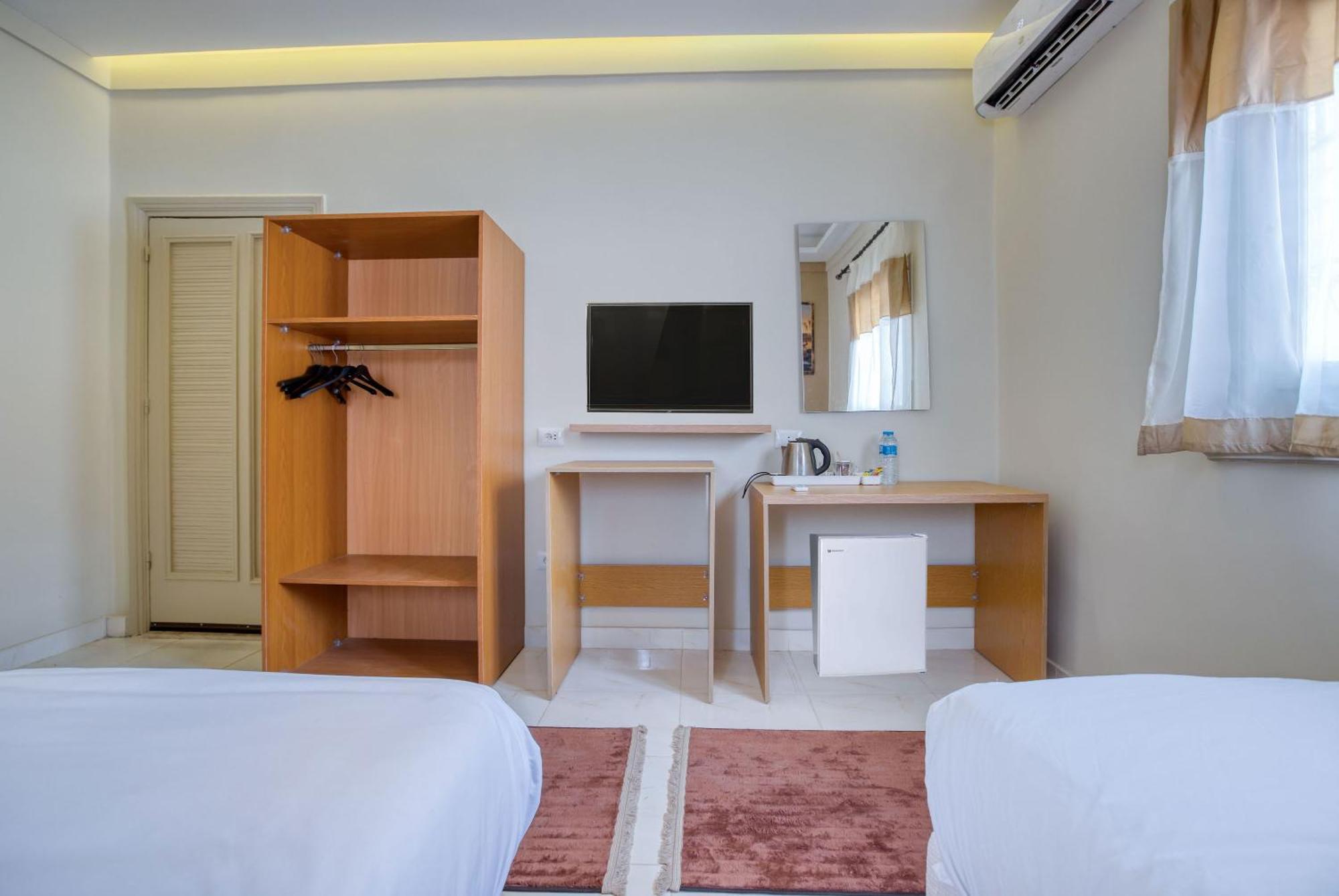 The Grand Pyramids View Hotel Kafrat al Jabal Room photo