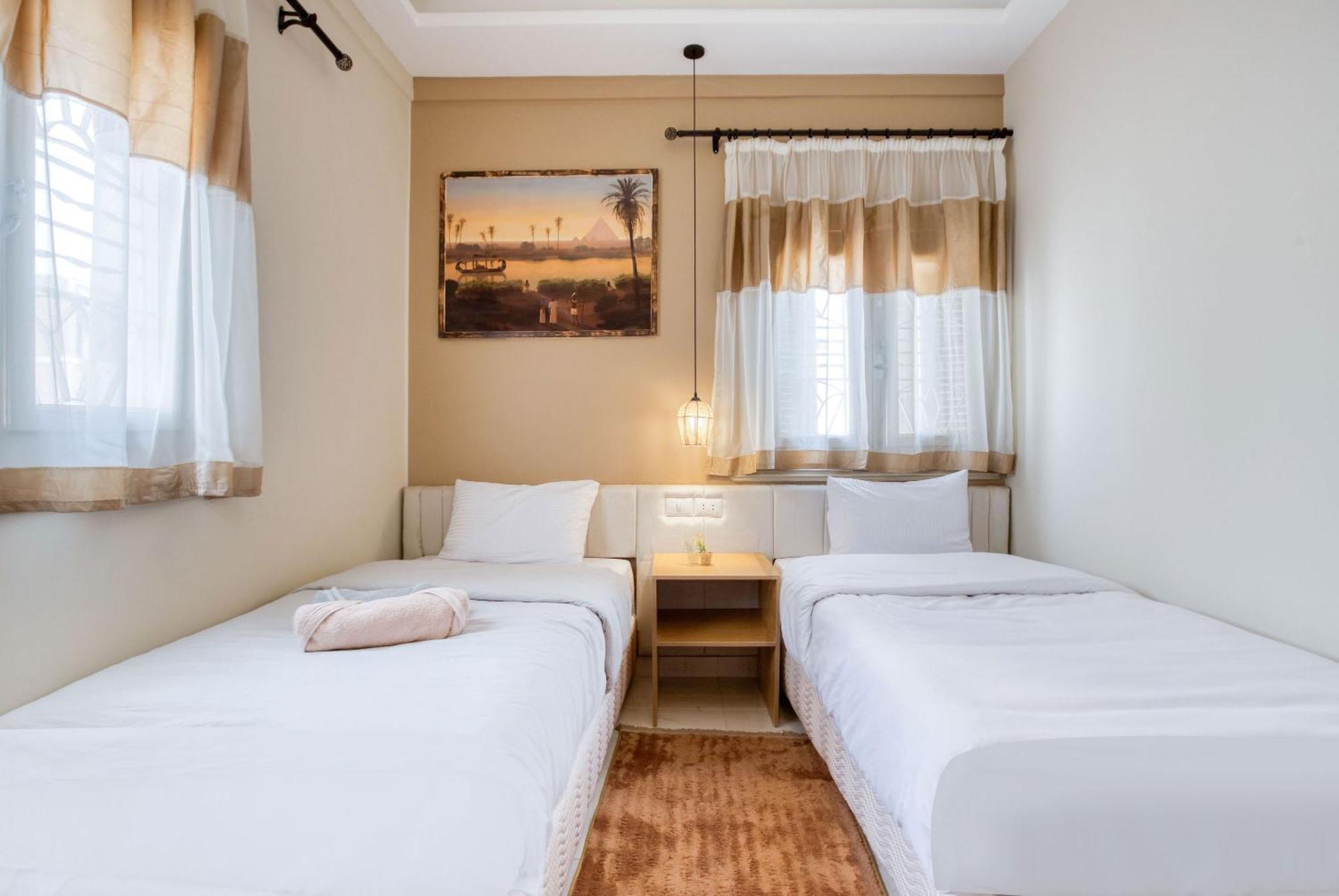 The Grand Pyramids View Hotel Kafrat al Jabal Room photo